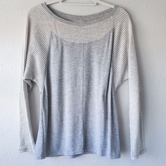 Lucky Lotus Gray Sweater S - Picture 1 of 5